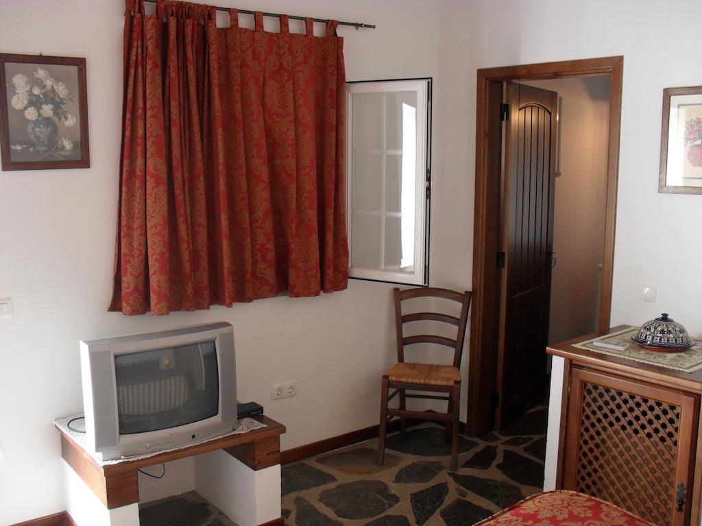 レゲンゴス・デ・モンサラーシュ Casa De Campo Quinta Sao Jorgeヴィラ 部屋 写真